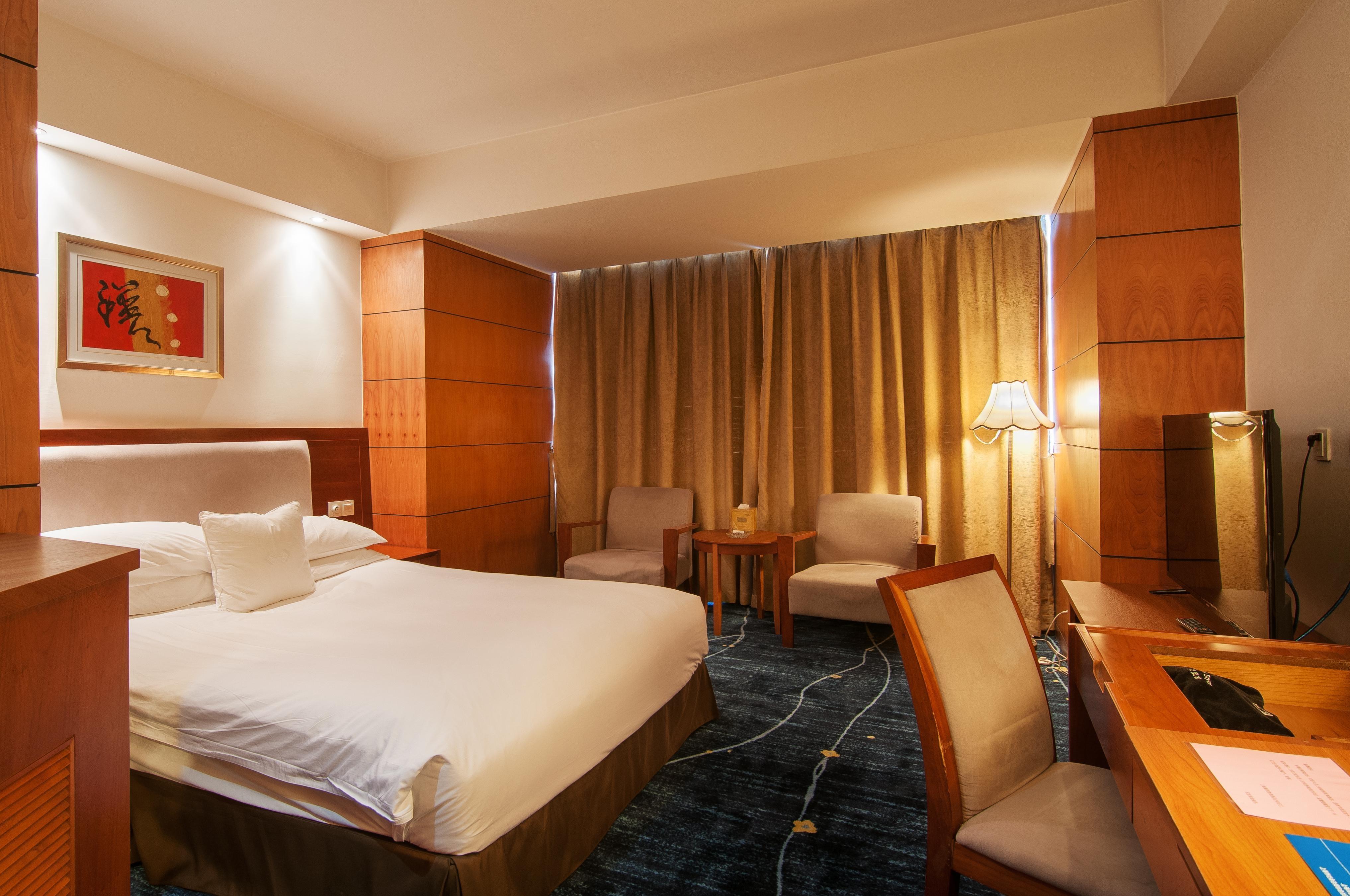Gloria Plaza Hotel Kangqiao Shanghai Exterior foto
