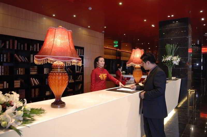 Gloria Plaza Hotel Kangqiao Shanghai Exterior foto