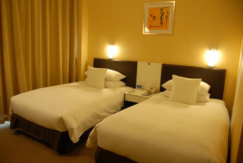 Gloria Plaza Hotel Kangqiao Shanghai Exterior foto